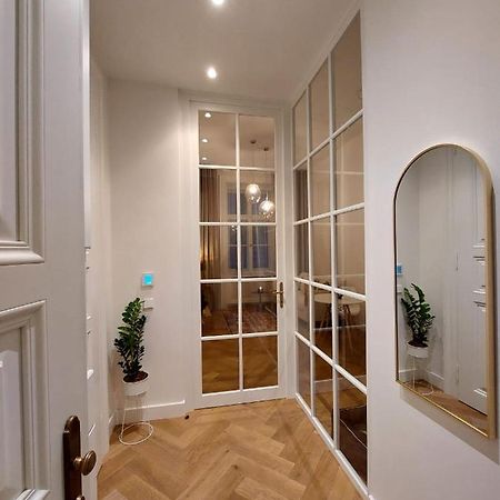 Luxury Apartment In The Centre Прага Экстерьер фото